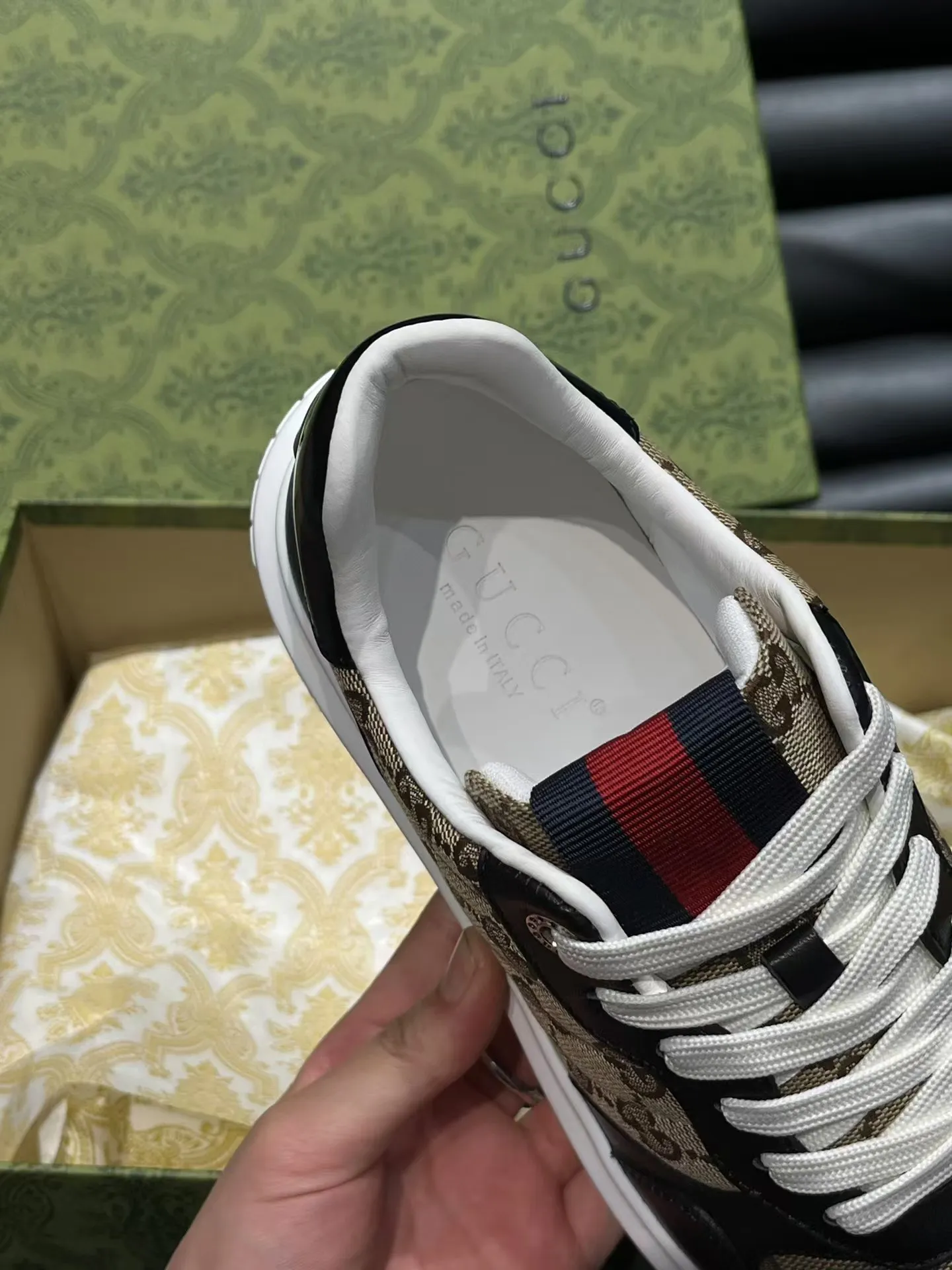 Men's Men's Shoes Men's Men's 💰460 new men's shoes GUCCI [Lightning] latest shoes shipped. Original quality, fashionable, special materials, sheepskin lining, new packaging. The foot feels super comfortable and the workmanship is impeccable. Size: 38-45